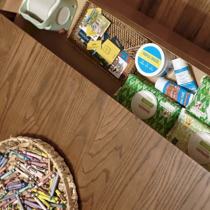 Mid Century Modern Coffee Table, Minimalist Wood Veneer Coffee Table with Storage for Living Room, Fully-assembled