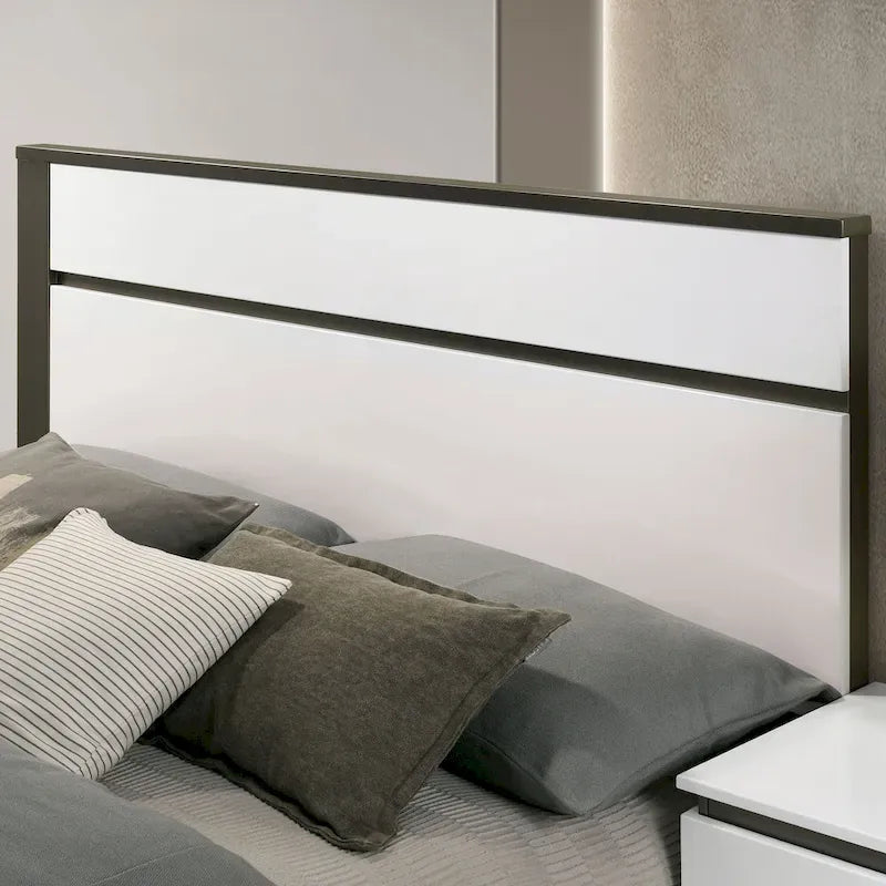 Furniture of America Conjira Modern White 2-Drawer Platform Bed