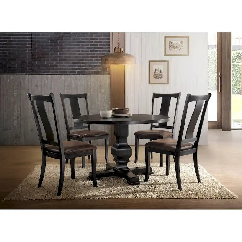 Carolina Living Carson 47 Round Pedestal Table