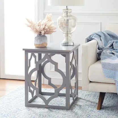 SAFAVIEH Grayce Trellis Silver Leaf End Table. - 19 W x 19 D x 23 H - 19Wx19Dx23H